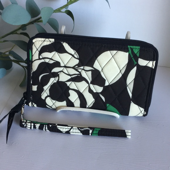 Vera Bradley Wristlet (Retired Floral Pattern) RARE - Picture 2 of 10